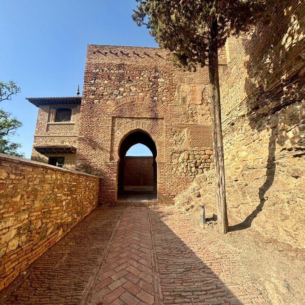 historisch alcazaba fort in malaga, deze historische bezienswaardigheid mag niet ontbreken tijdens je Málaga vakantie