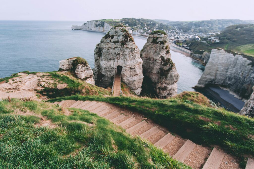 pexels-orlovamaria-4913432 Wandel route op de kliffen van etretat