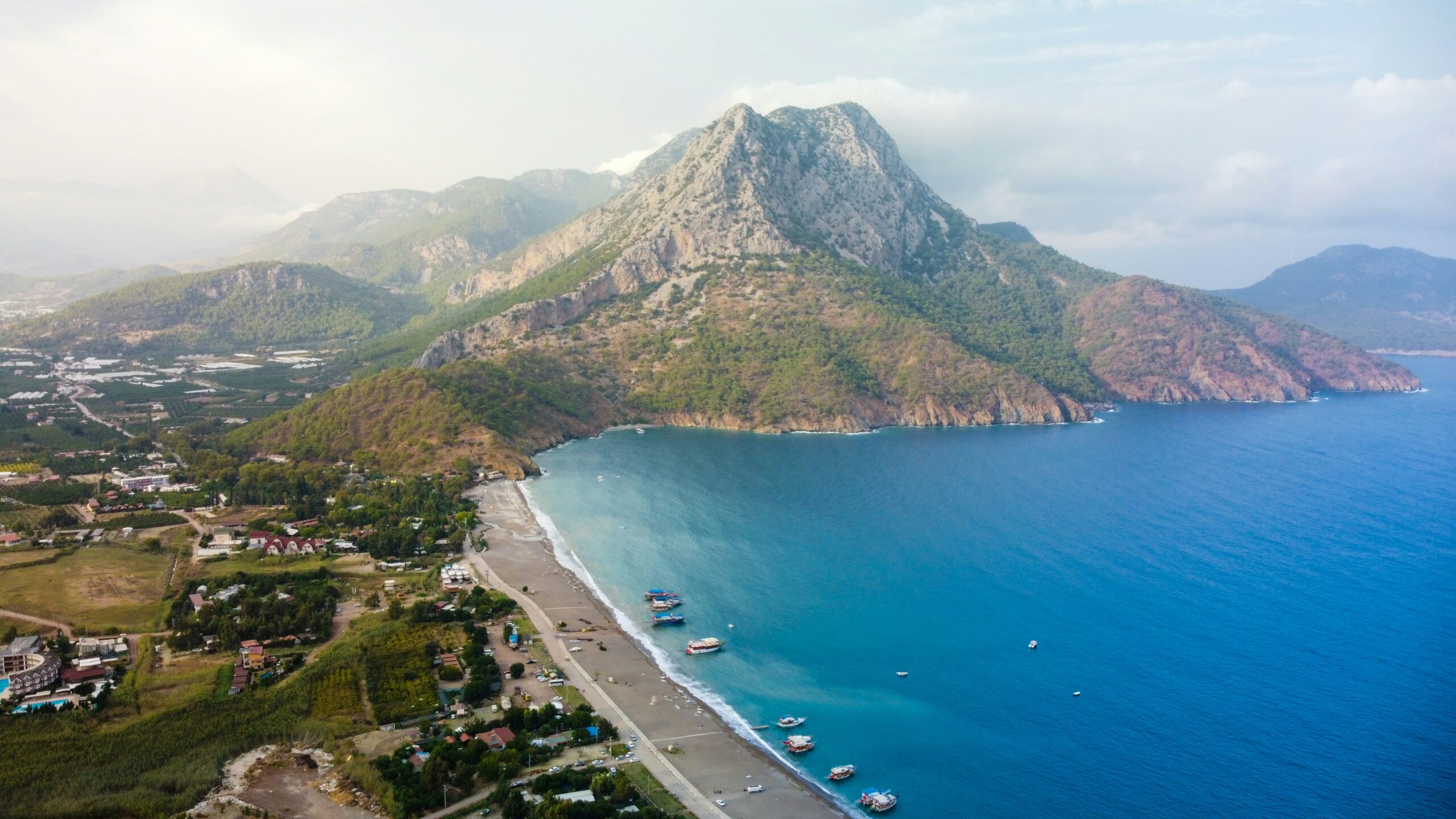 strand in Antalya met kinderen