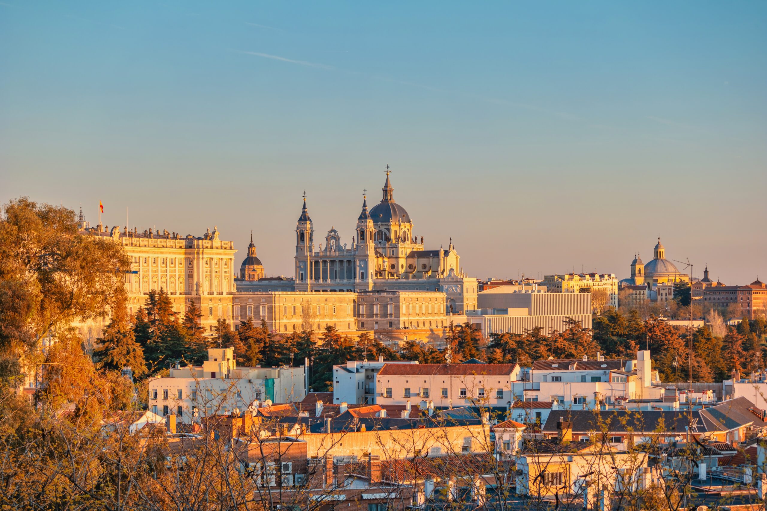 city trip madrid, Skyline bij golden hour van madrid