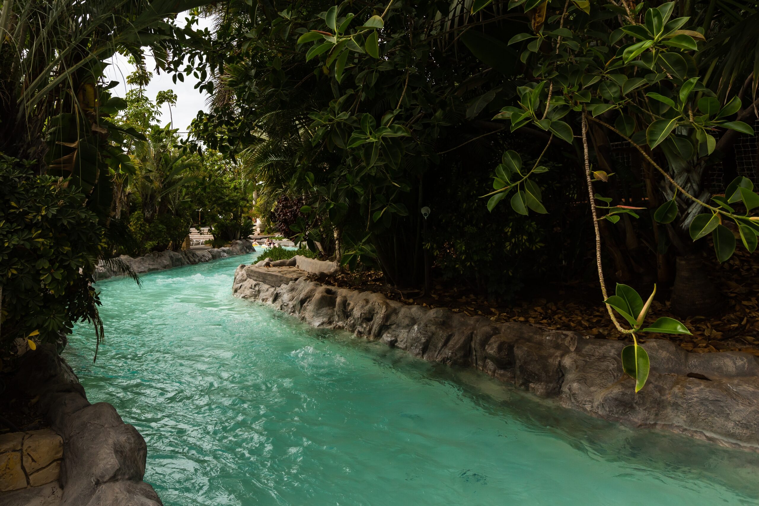 mai thai river in siam park